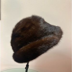 Genuine Mink Fur Ladies Hat 90s beautiful condition size 7